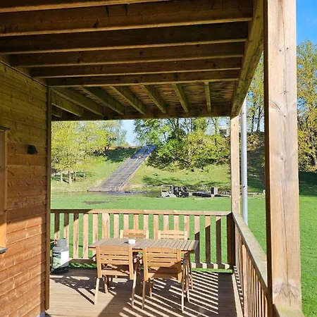 Recreatiedomein Warredal - The Lodge Neeroeteren Exterior photo